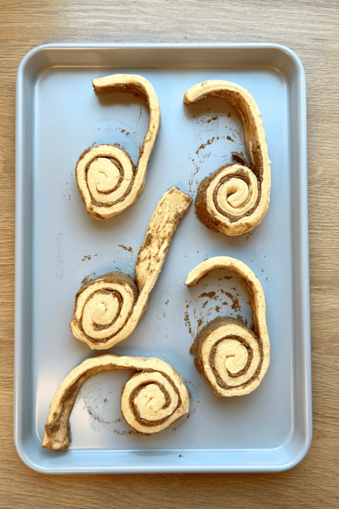 bunny cinnamon rolls 1